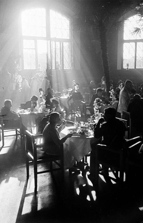 Иллюстрация к книге — Парижские мальчики в сталинской Москве [i_060.jpg]