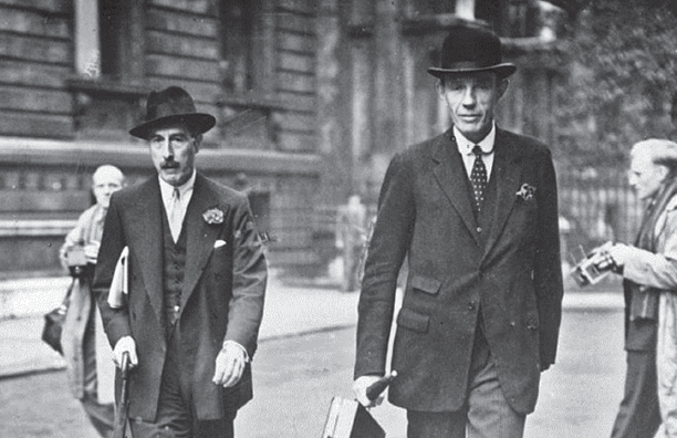 Иллюстрация к книге — Лорд Галифакс: Святой Лис [i_017.jpg]