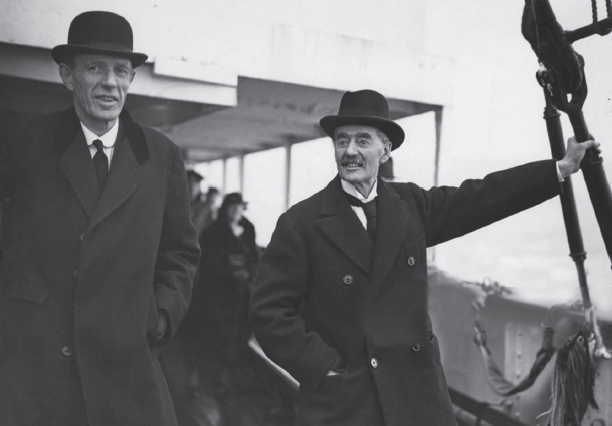 Иллюстрация к книге — Лорд Галифакс: Святой Лис [i_022.jpg]