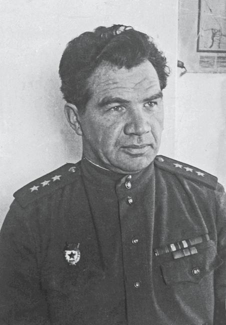 Иллюстрация к книге — От Сталинграда до Берлина. Воспоминания командующего [i_006.jpg]