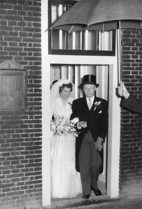 Иллюстрация к книге — В поисках Лин. История о войне и о семье, утраченной и обретенной [i_029.jpg]