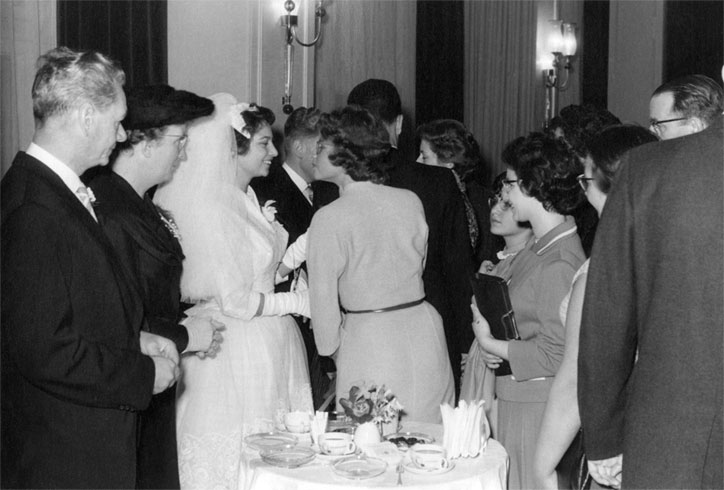 Иллюстрация к книге — В поисках Лин. История о войне и о семье, утраченной и обретенной [i_031.jpg]