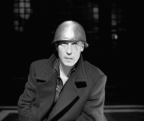 Иллюстрация к книге — Тень. Голый король [i_019.jpg]