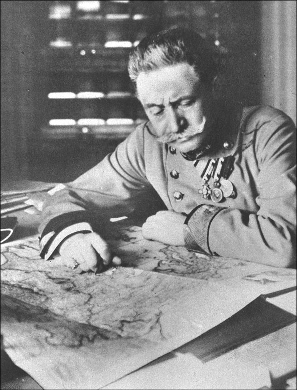 Иллюстрация к книге — В дни мировой войны. Мемуары министра иностранных дел Австро-Венгрии [i_009.jpg]