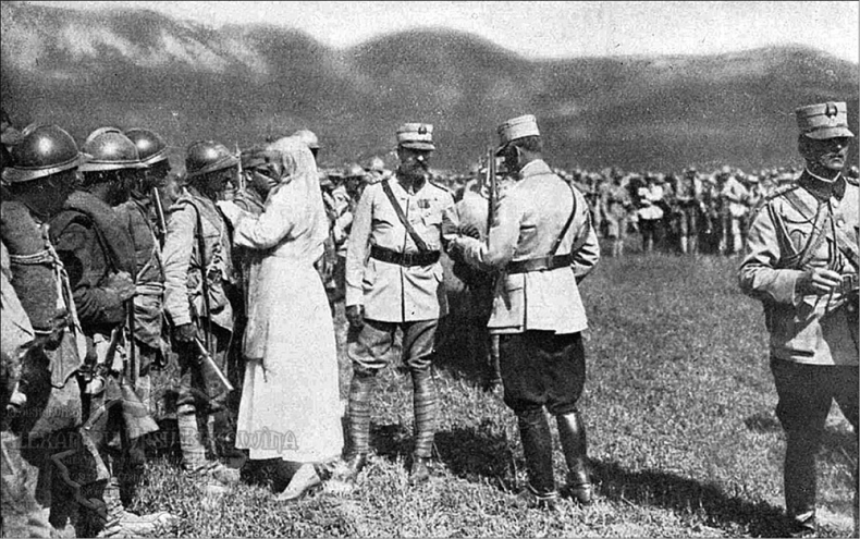 Иллюстрация к книге — В дни мировой войны. Мемуары министра иностранных дел Австро-Венгрии [i_021.jpg]