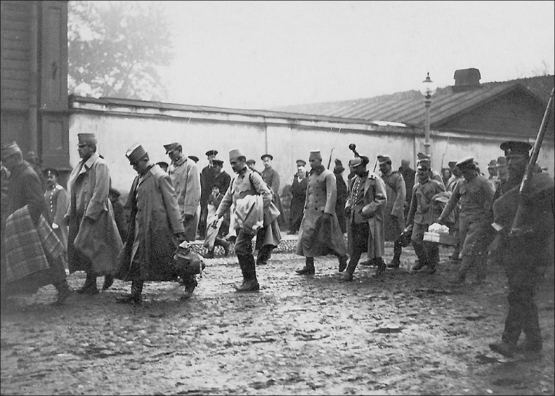 Иллюстрация к книге — В дни мировой войны. Мемуары министра иностранных дел Австро-Венгрии [i_030.jpg]