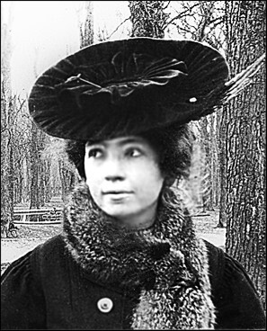 Иллюстрация к книге — Любовь в Серебряном веке. Истории о музах и женах русских поэтов и писателей. Радости и переживания, испытания и трагедии… [i_018.jpg]