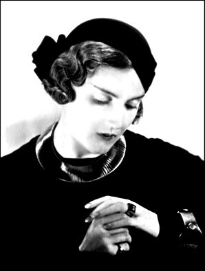 Иллюстрация к книге — Любовь в Серебряном веке. Истории о музах и женах русских поэтов и писателей. Радости и переживания, испытания и трагедии… [i_048.jpg]