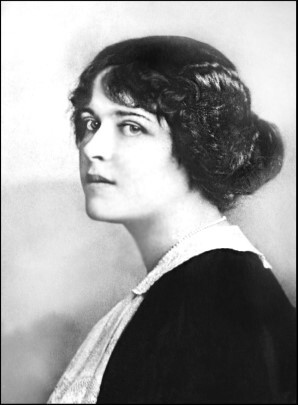 Иллюстрация к книге — Любовь в Серебряном веке. Истории о музах и женах русских поэтов и писателей. Радости и переживания, испытания и трагедии… [i_056.jpg]