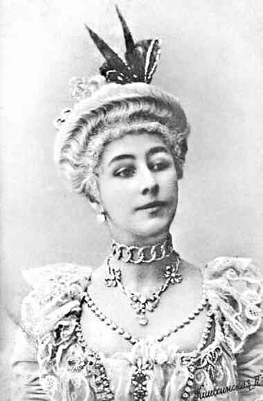 Иллюстрация к книге — Фавориты императорского двора. От Василия Голицына до Матильды Кшесинской [i_192.jpg]