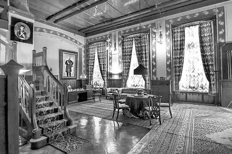 Иллюстрация к книге — Фавориты императорского двора. От Василия Голицына до Матильды Кшесинской [i_208.jpg]