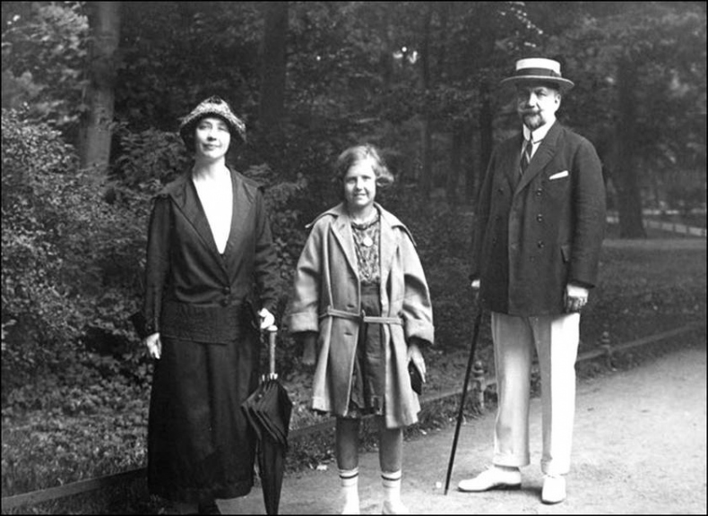 Иллюстрация к книге — Мой дневник. 1919. Пути верных [i_028.jpg]