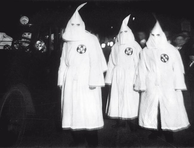 Иллюстрация к книге — 1922: Эпизоды бурного года [img3e44.jpg]