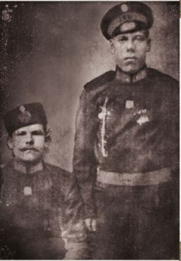 Иллюстрация к книге — Дневник длиною в жизнь. История одной судьбы, в которой две войны и много мира. 1916–1991 [i_004.jpg]