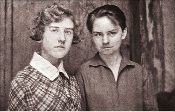 Иллюстрация к книге — Дневник длиною в жизнь. История одной судьбы, в которой две войны и много мира. 1916–1991 [i_020.jpg]