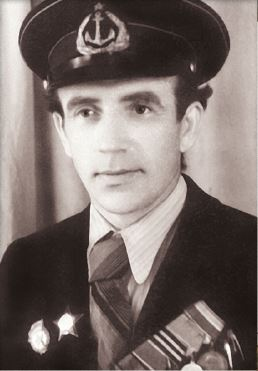 Иллюстрация к книге — Дневник длиною в жизнь. История одной судьбы, в которой две войны и много мира. 1916–1991 [i_022.jpg]