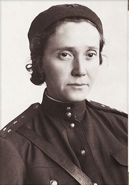 Иллюстрация к книге — Дневник длиною в жизнь. История одной судьбы, в которой две войны и много мира. 1916–1991 [i_048.jpg]