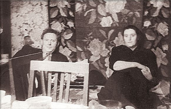 Иллюстрация к книге — Дневник длиною в жизнь. История одной судьбы, в которой две войны и много мира. 1916–1991 [i_051.jpg]