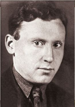 Иллюстрация к книге — Дневник длиною в жизнь. История одной судьбы, в которой две войны и много мира. 1916–1991 [i_060.jpg]