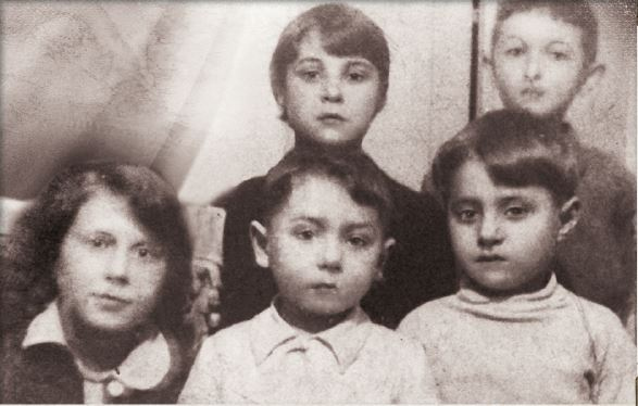 Иллюстрация к книге — Дневник длиною в жизнь. История одной судьбы, в которой две войны и много мира. 1916–1991 [i_067.jpg]