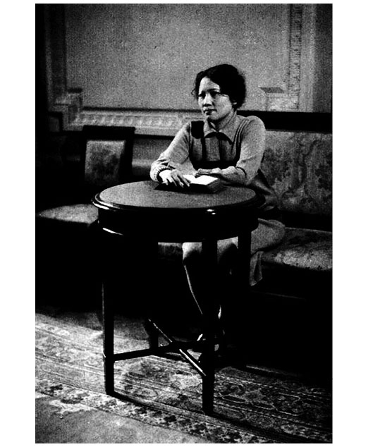 Иллюстрация к книге — Старшая сестра, Младшая сестра, Красная сестра. Три женщины в сердце Китая ХХ века [i_056.jpg]