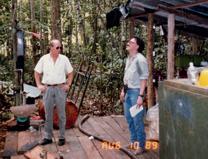 Иллюстрация к книге — Охотники на людей: как мы поймали Пабло Эскобара [i_007.jpg]