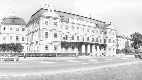 Иллюстрация к книге — Путеводитель по Петербургу. Увлекательные экскурсии по Северной столице. 34 маршрута [i_029.jpg]