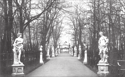 Иллюстрация к книге — Путеводитель по Петербургу. Увлекательные экскурсии по Северной столице. 34 маршрута [i_049.jpg]