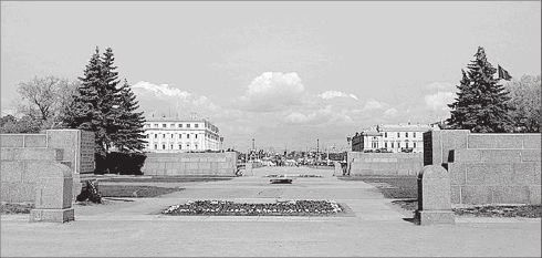 Иллюстрация к книге — Путеводитель по Петербургу. Увлекательные экскурсии по Северной столице. 34 маршрута [i_055.jpg]