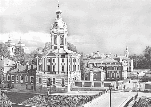 Иллюстрация к книге — Путеводитель по Петербургу. Увлекательные экскурсии по Северной столице. 34 маршрута [i_067.jpg]