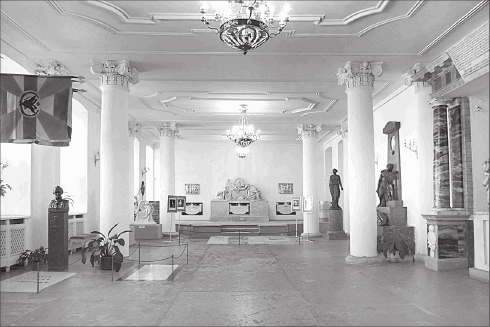 Иллюстрация к книге — Путеводитель по Петербургу. Увлекательные экскурсии по Северной столице. 34 маршрута [i_069.jpg]