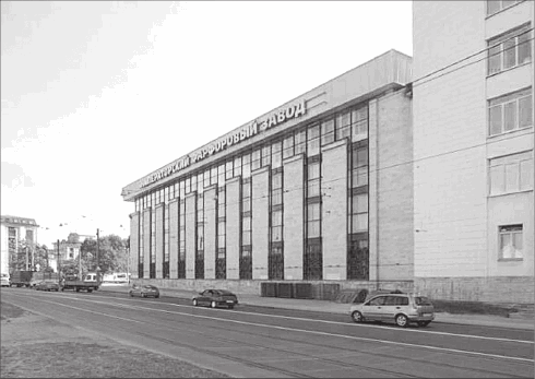 Иллюстрация к книге — Путеводитель по Петербургу. Увлекательные экскурсии по Северной столице. 34 маршрута [i_081.jpg]