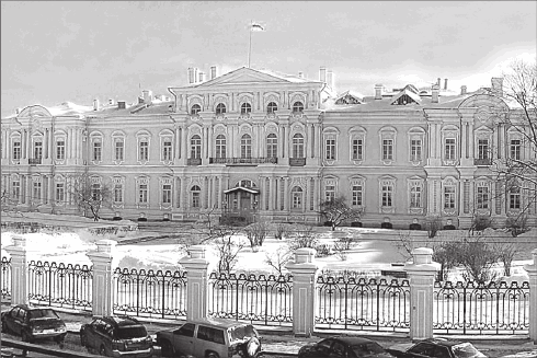 Иллюстрация к книге — Путеводитель по Петербургу. Увлекательные экскурсии по Северной столице. 34 маршрута [i_137.jpg]