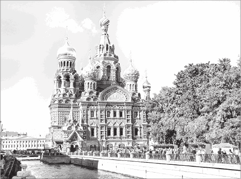 Иллюстрация к книге — Путеводитель по Петербургу. Увлекательные экскурсии по Северной столице. 34 маршрута [i_158.jpg]