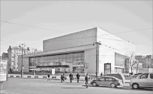 Иллюстрация к книге — Путеводитель по Петербургу. Увлекательные экскурсии по Северной столице. 34 маршрута [i_182.jpg]