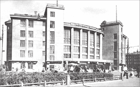 Иллюстрация к книге — Путеводитель по Петербургу. Увлекательные экскурсии по Северной столице. 34 маршрута [i_214.jpg]