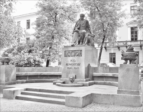 Иллюстрация к книге — Путеводитель по Петербургу. Увлекательные экскурсии по Северной столице. 34 маршрута [i_220.jpg]