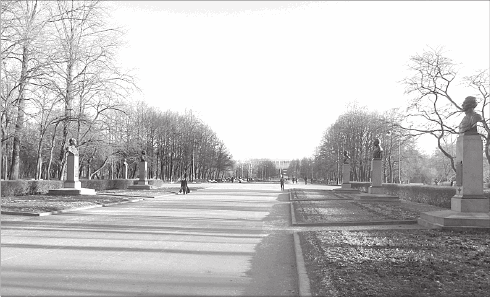 Иллюстрация к книге — Путеводитель по Петербургу. Увлекательные экскурсии по Северной столице. 34 маршрута [i_224.jpg]