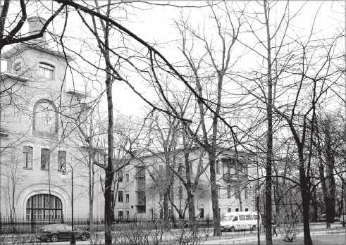 Иллюстрация к книге — Путеводитель по Петербургу. Увлекательные экскурсии по Северной столице. 34 маршрута [i_234.jpg]