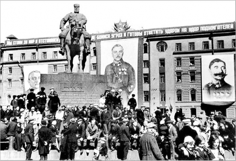 Иллюстрация к книге — Вокруг Знаменской площади. История застройки площади Восстания, Лиговского канала, улиц Восстания и Пушкинской [i_043.jpg]