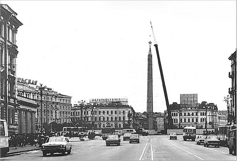 Иллюстрация к книге — Вокруг Знаменской площади. История застройки площади Восстания, Лиговского канала, улиц Восстания и Пушкинской [i_053.jpg]