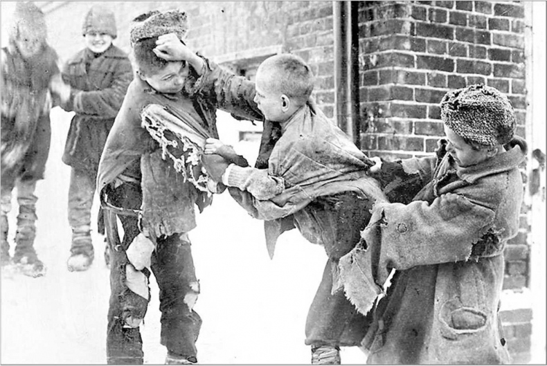 Иллюстрация к книге — Вокруг Знаменской площади. История застройки площади Восстания, Лиговского канала, улиц Восстания и Пушкинской [i_088.jpg]