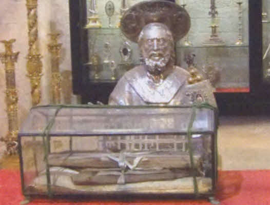 Иллюстрация к книге — Николай Чудотворец [i_045.jpg]