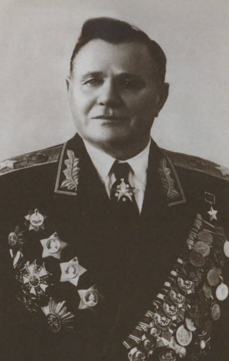 Иллюстрация к книге — Герои Сталинградской битвы [i_005.jpg]