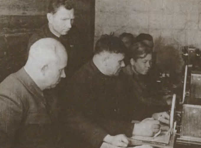 Иллюстрация к книге — Герои Сталинградской битвы [i_010.jpg]