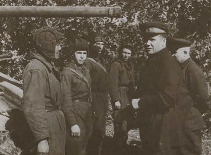 Иллюстрация к книге — Герои Сталинградской битвы [i_011.jpg]