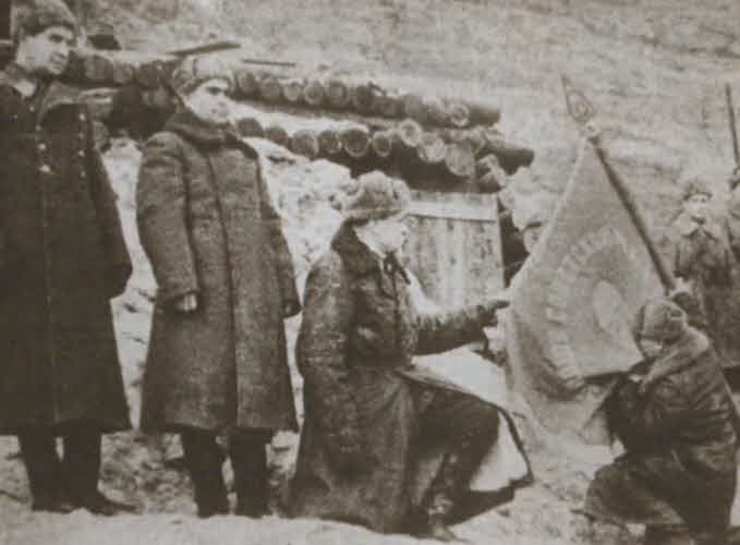 Иллюстрация к книге — Герои Сталинградской битвы [i_021.jpg]