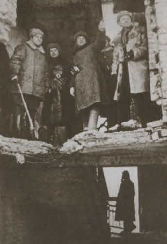 Иллюстрация к книге — Герои Сталинградской битвы [i_022.jpg]