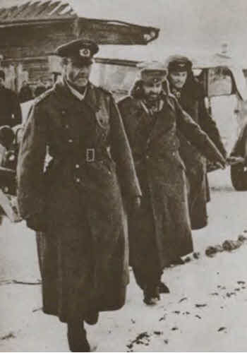 Иллюстрация к книге — Герои Сталинградской битвы [i_030.jpg]