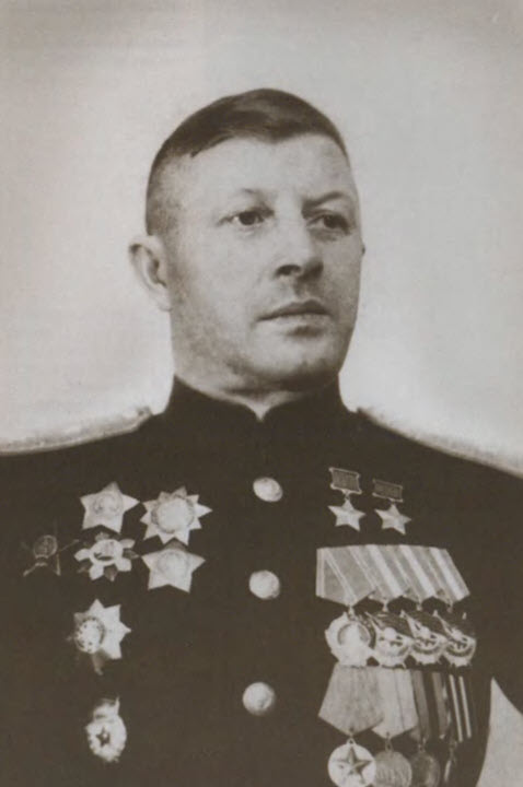 Иллюстрация к книге — Герои Сталинградской битвы [i_036.jpg]